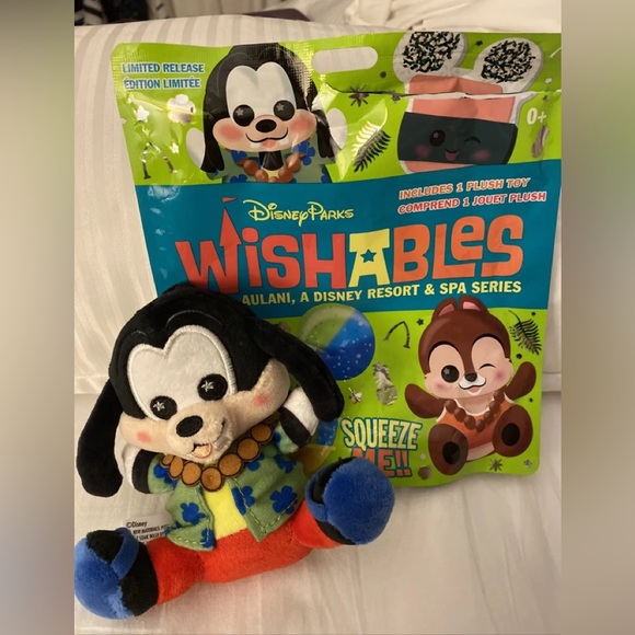 Disney aulani wishable open mystery bag goofy - Picture 2 of 3